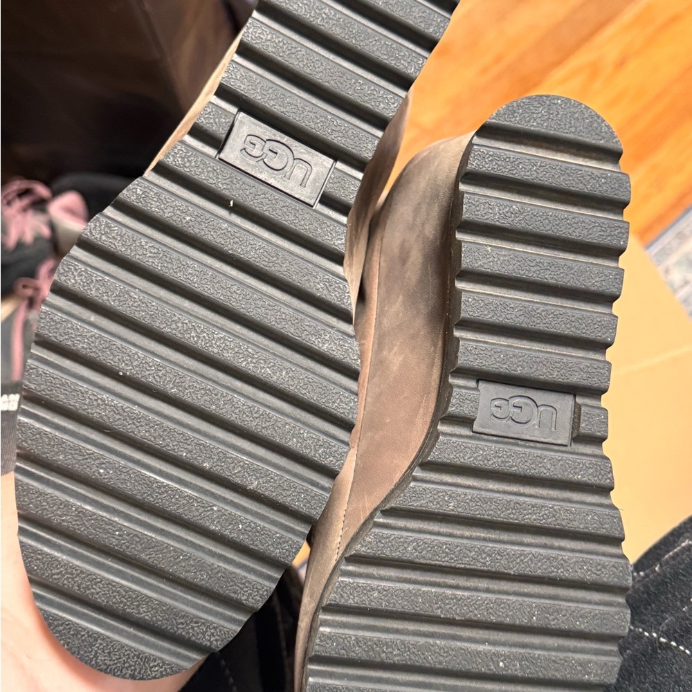 UGG Valory Dark Boots - Picture 14 of 16